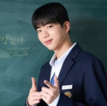 차강윤