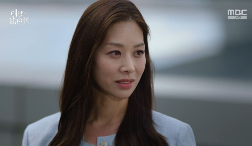 태양을 삼킨 여자