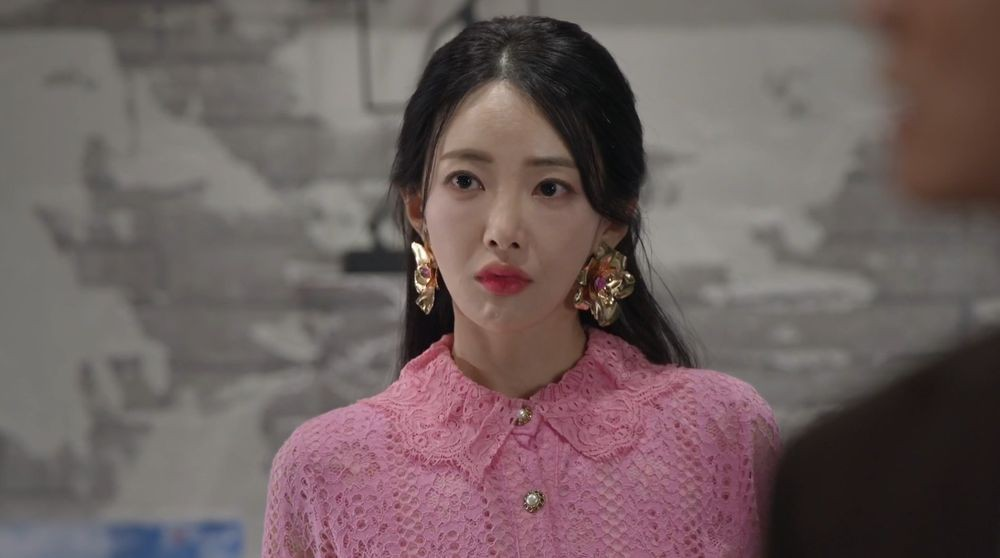 태양을 삼킨 여자
